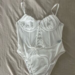 SHEIN White Lace-Up Bodysuit